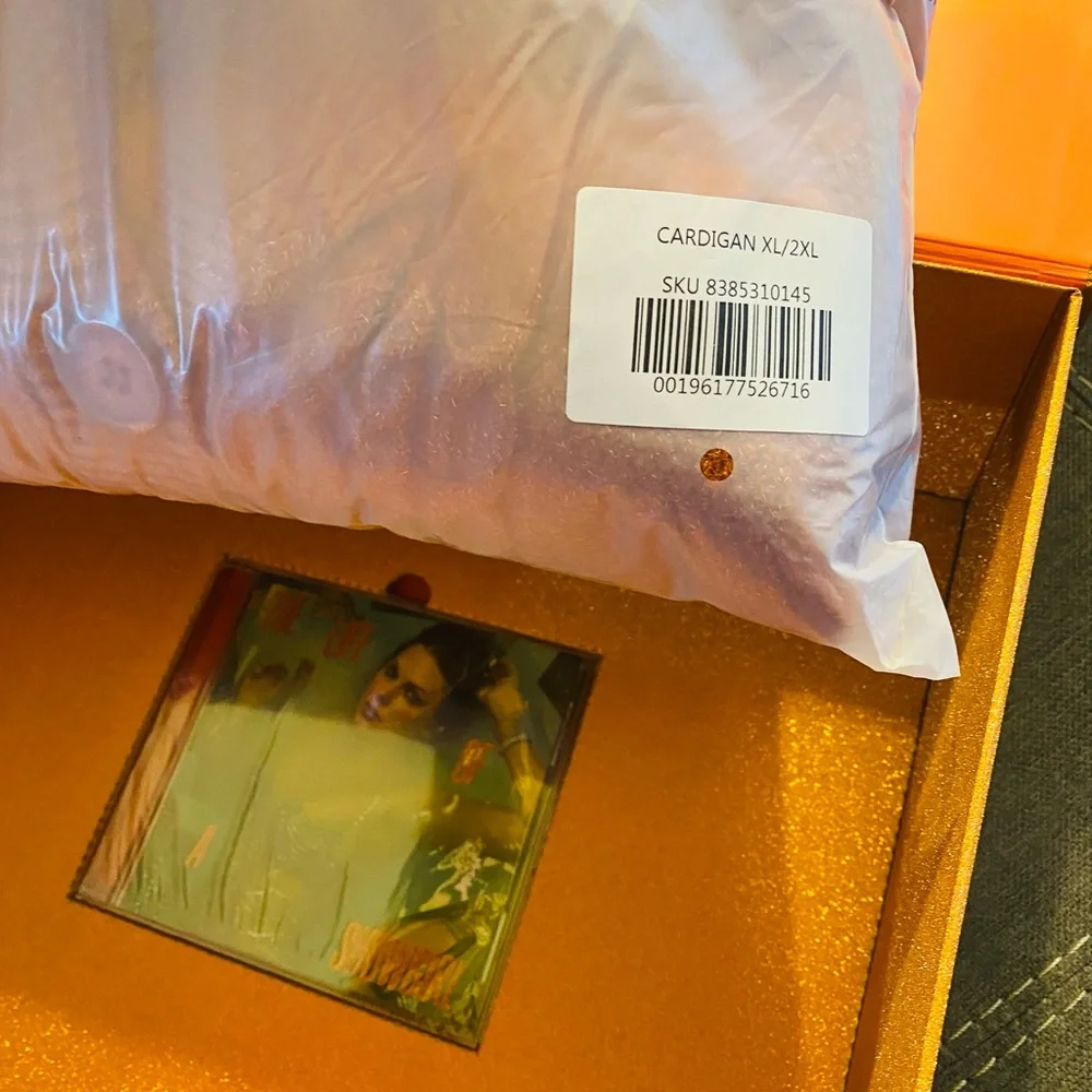 New Taylor Swift XL orange sparkle cardigan and life of a showgirl CD - Picture 2 of 4